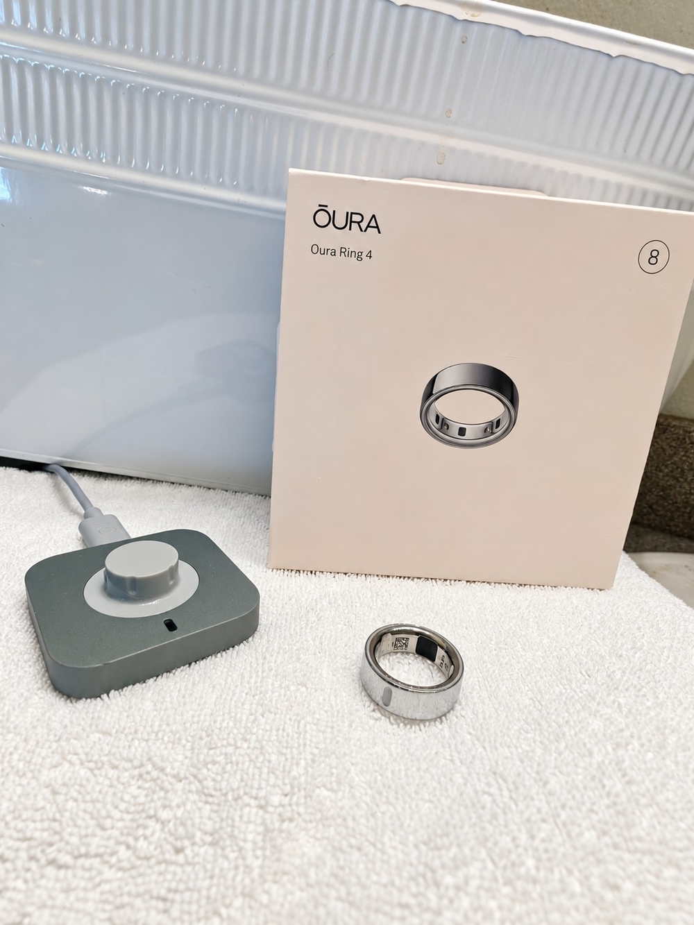 Oura Ring 4 Smart Ring - Silver Stainless Finish